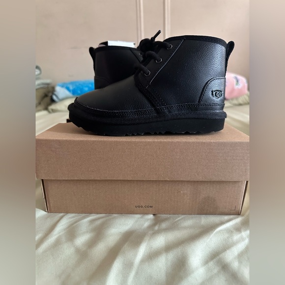 UGG Toddler T Neumel II Boot - Picture 2 of 5